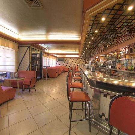 Hotel Avenida Beas de Segura Bagian luar foto