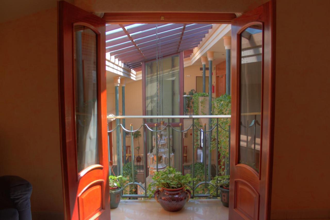 Hotel Avenida Beas de Segura Ruang foto