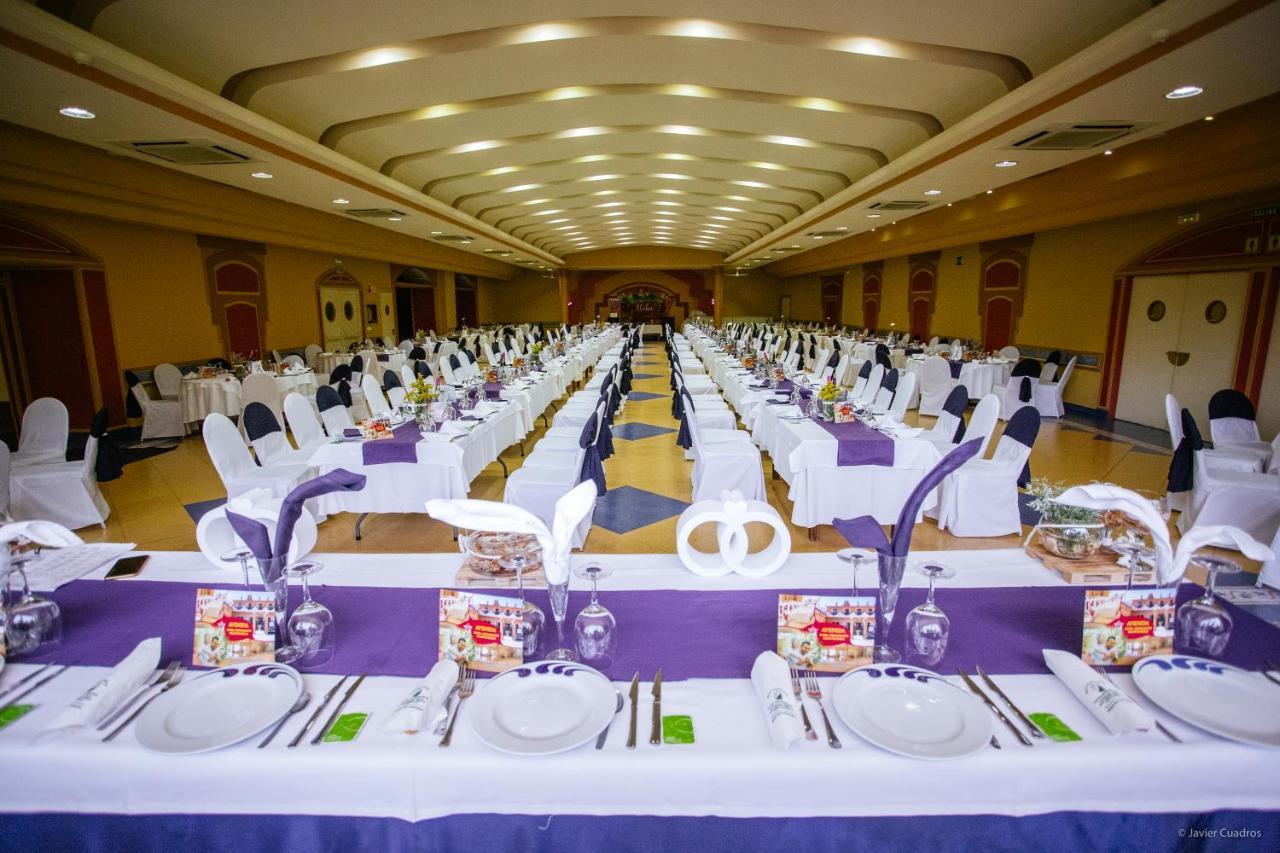 Hotel Avenida Beas de Segura Bagian luar foto