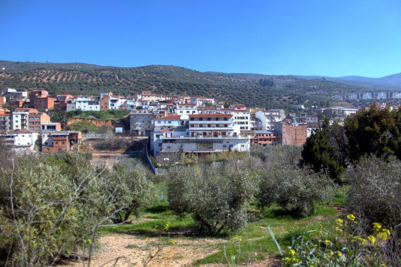 Hotel Avenida Beas de Segura Bagian luar foto