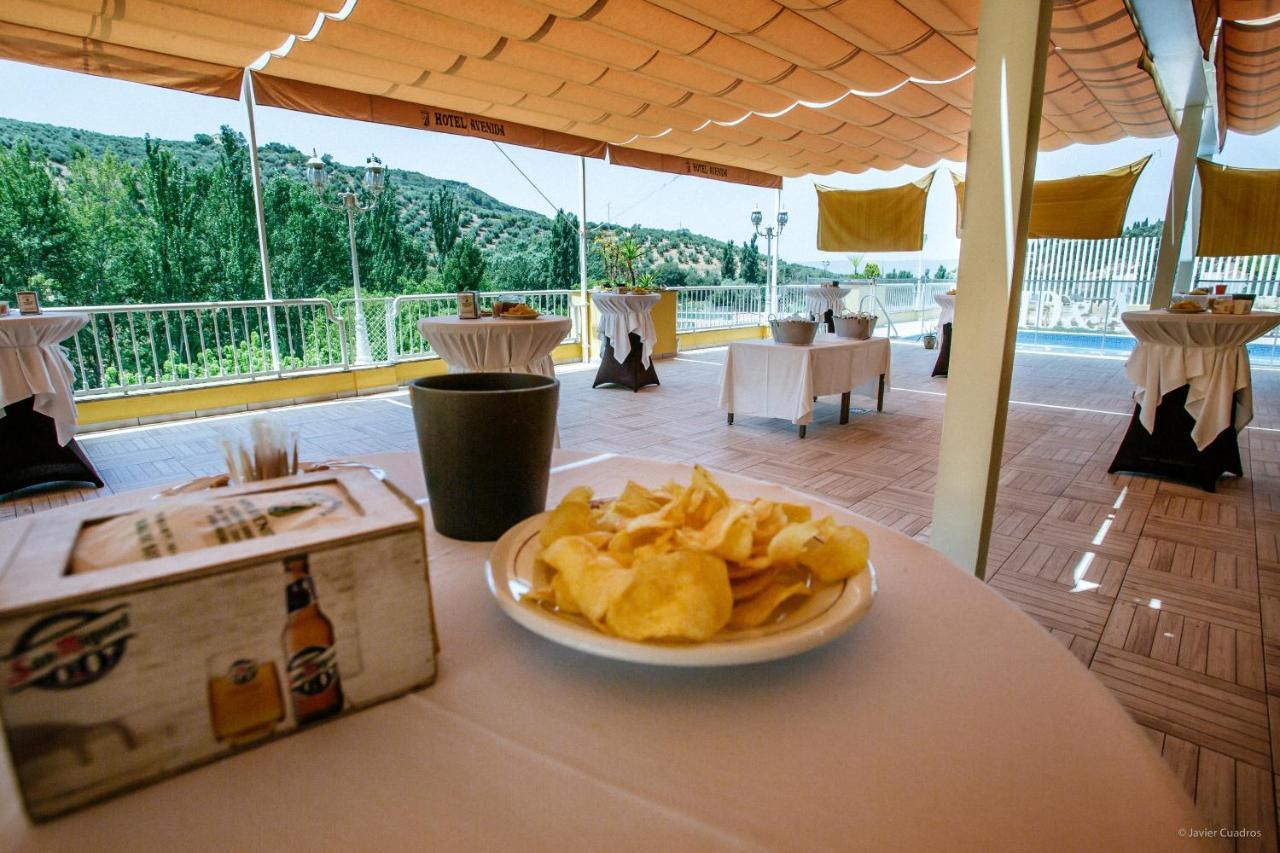 Hotel Avenida Beas de Segura Bagian luar foto