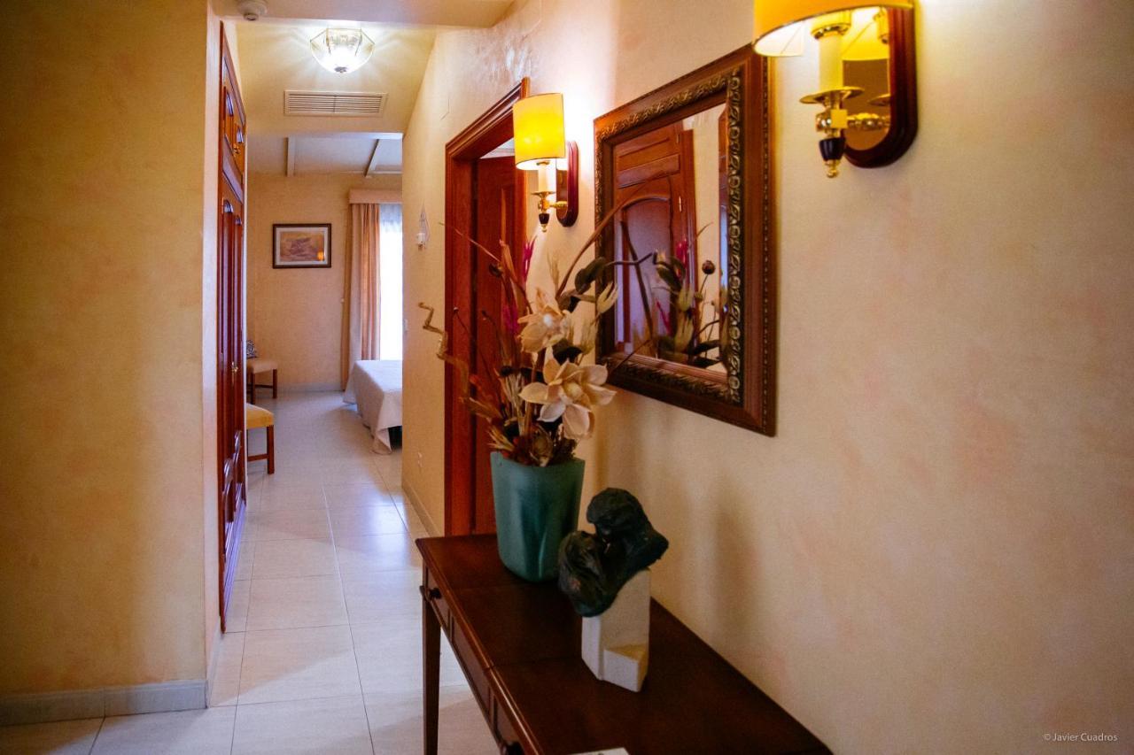 Hotel Avenida Beas de Segura Bagian luar foto