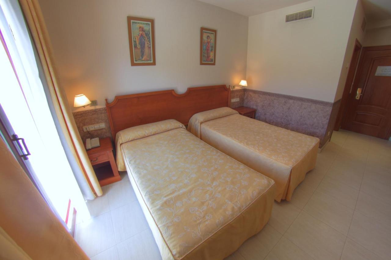 Hotel Avenida Beas de Segura Ruang foto