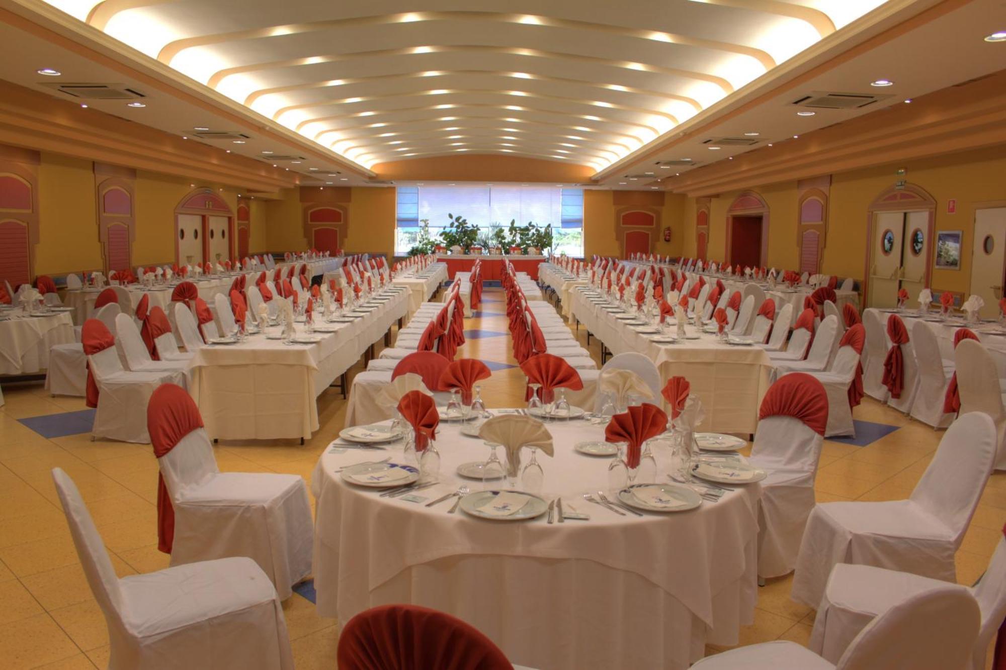 Hotel Avenida Beas de Segura Bagian luar foto