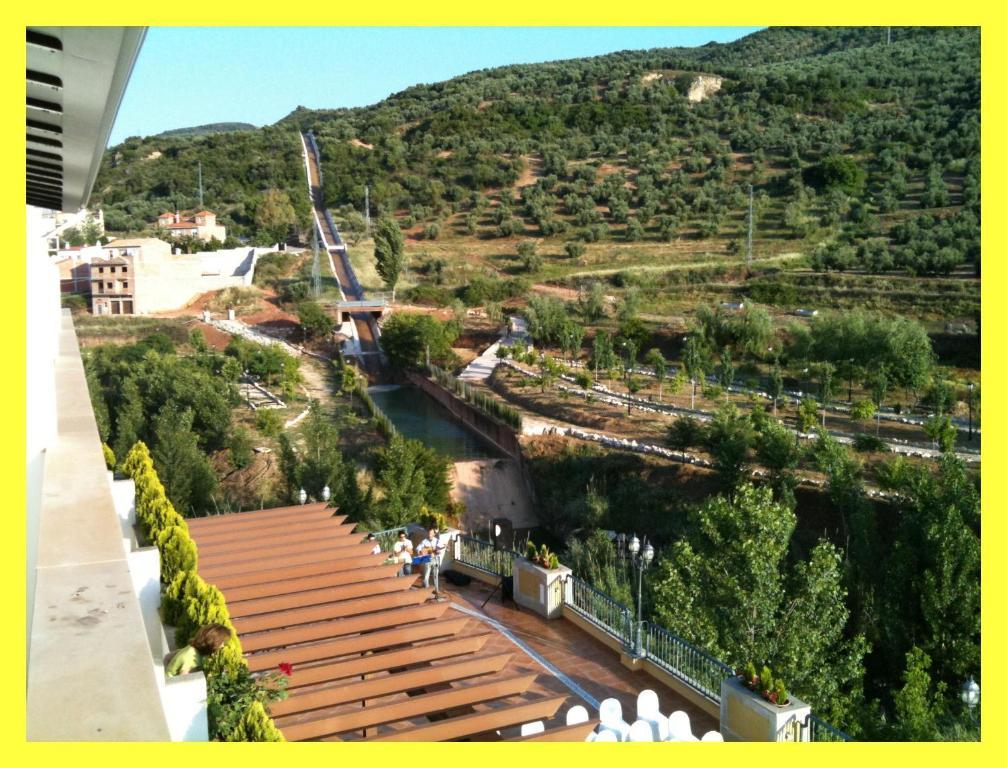 Hotel Avenida Beas de Segura Bagian luar foto